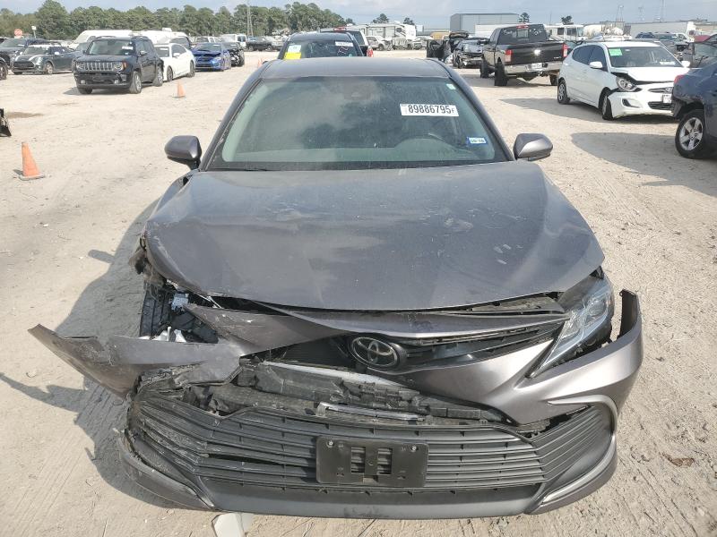 4T1C11AK5RU848098 - 2024 TOYOTA CAMRY LE GRAY photo 5