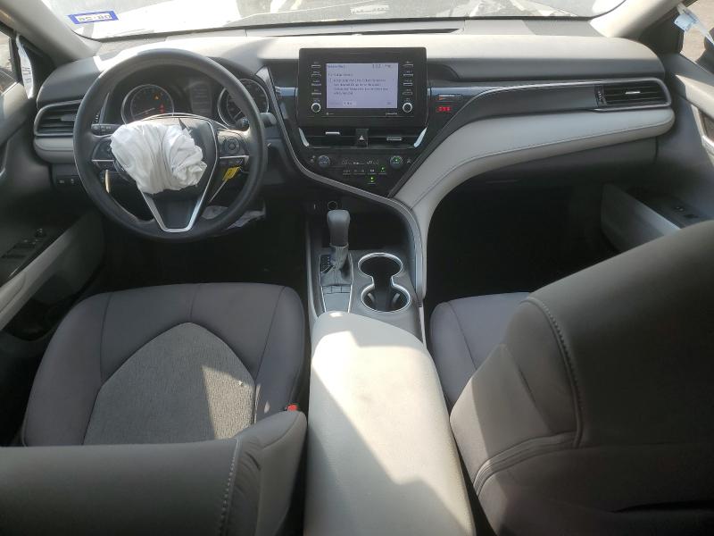 4T1C11AK5RU848098 - 2024 TOYOTA CAMRY LE GRAY photo 8