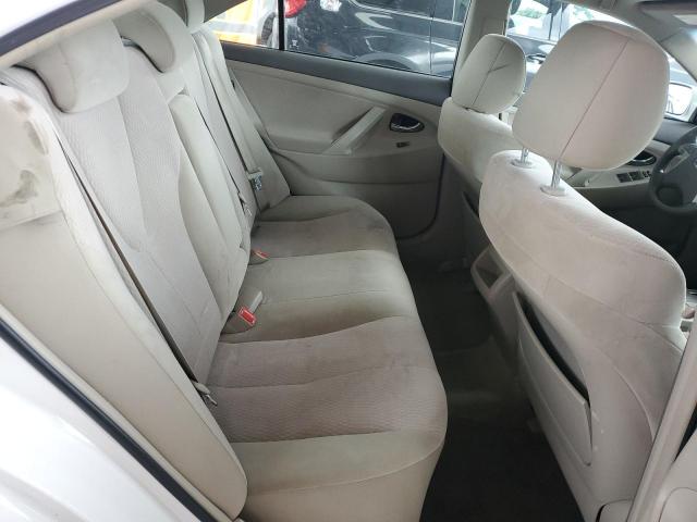 4T1BF3EK9BU652383 - 2011 TOYOTA CAMRY BASE Blanc photo 10