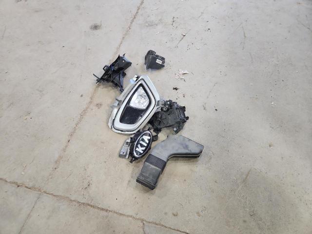 5XYPHDA59HG336938 - 2017 KIA SORENTO EX ვერცხლისფერი ფოტო 13