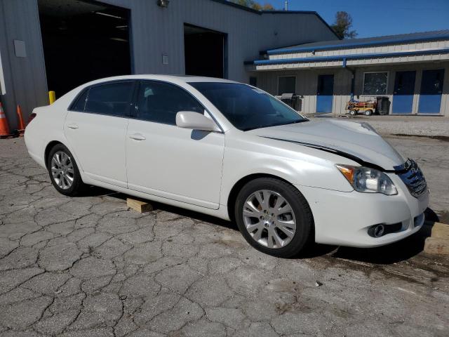 4T1BK36B18U320487 - 2008 TOYOTA AVALON XL WHITE photo 4