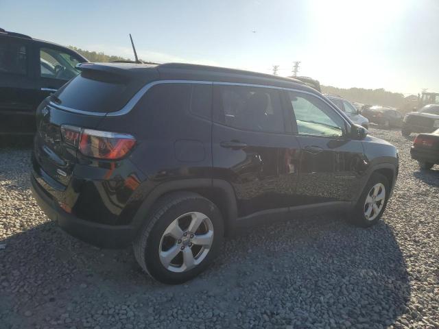 3C4NJCBB2JT466455 - 2018 JEEP COMPASS LATITUDE შავი ფოტო 3