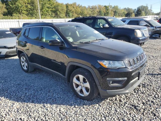 3C4NJCBB2JT466455 - 2018 JEEP COMPASS LATITUDE შავი ფოტო 4