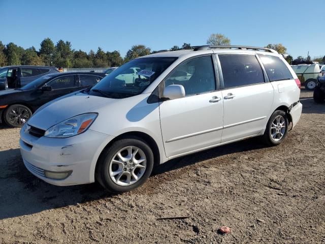 2004 TOYOTA SIENNA XLE, 