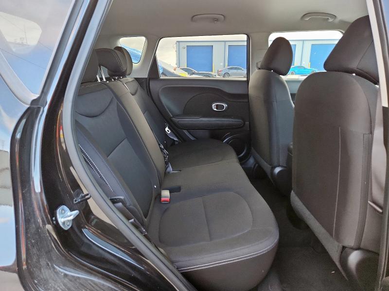 KNDJN2A20K7000026 - 2019 KIA SOUL BLACK photo 11