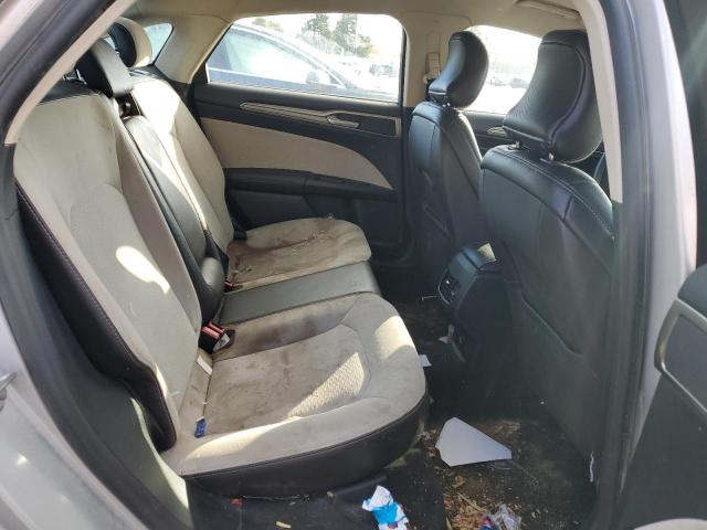 3FA6P0HD9KR147357 - 2019 FORD FUSION SE Күміс фото 10