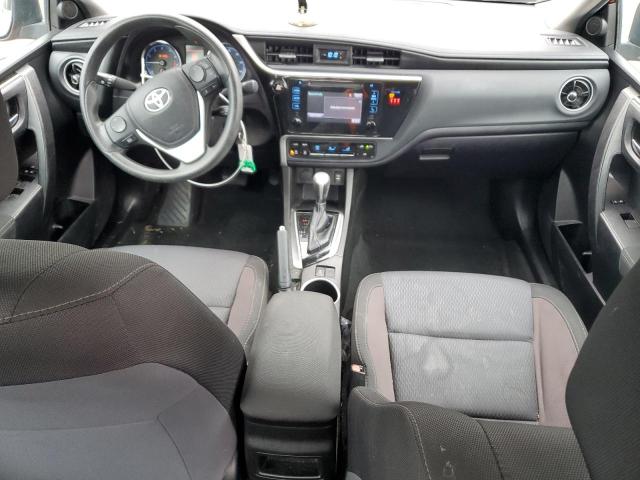 5YFBURHE1JP798906 - 2018 TOYOTA COROLLA L Qırmızı foto 8
