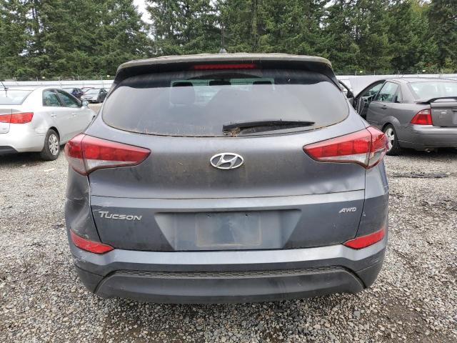 KM8J2CA44JU605808 - 2018 HYUNDAI TUCSON SE رمادي صورة 6