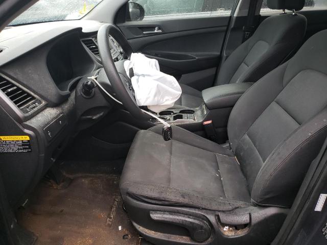 KM8J2CA44JU605808 - 2018 HYUNDAI TUCSON SE رمادي صورة 7
