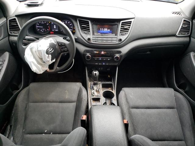 KM8J2CA44JU605808 - 2018 HYUNDAI TUCSON SE رمادي صورة 8