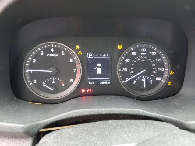 KM8J2CA44JU605808 - 2018 HYUNDAI TUCSON SE رمادي صورة 9