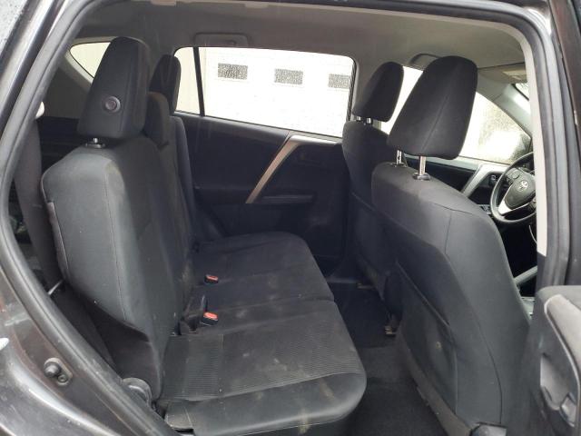 JTMBFREV7JJ177513 - 2018 TOYOTA RAV4 LE Grau Foto 11
