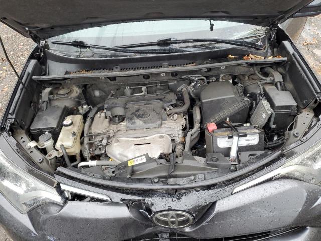 JTMBFREV7JJ177513 - 2018 TOYOTA RAV4 LE Grau Foto 12