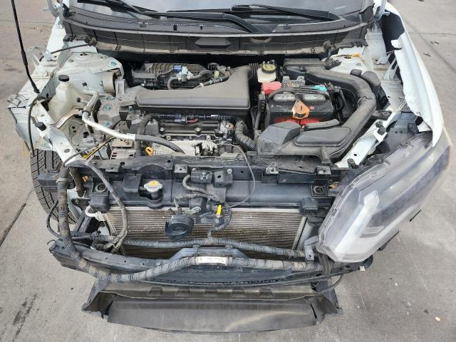 KNMAT2MV5HP557132 - 2017 NISSAN ROGUE S WHITE photo 12