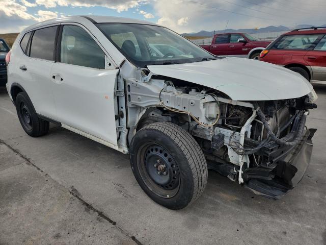 KNMAT2MV5HP557132 - 2017 NISSAN ROGUE S WHITE photo 4