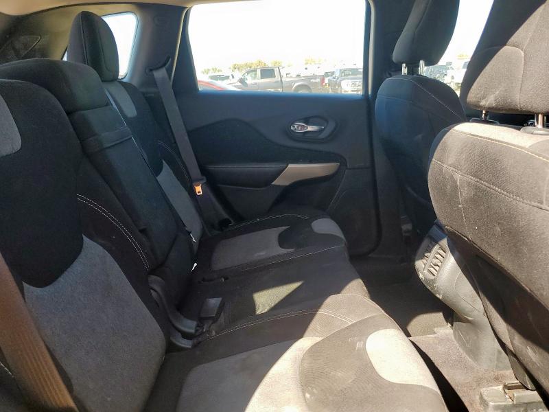 1C4PJLAB9HD232730 - 2017 JEEP CHEROKEE SPORT Silber Foto 10