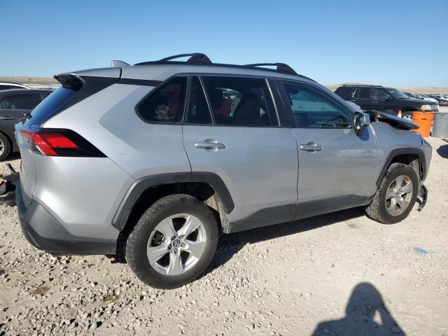 2T3P1RFV1KW041805 - 2019 TOYOTA RAV4 XLE Күміс фото 3