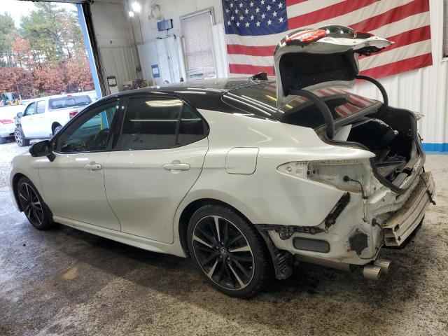 4T1BZ1HK4KU023735 - 2019 TOYOTA CAMRY XSE თეთრი ფოტო 2