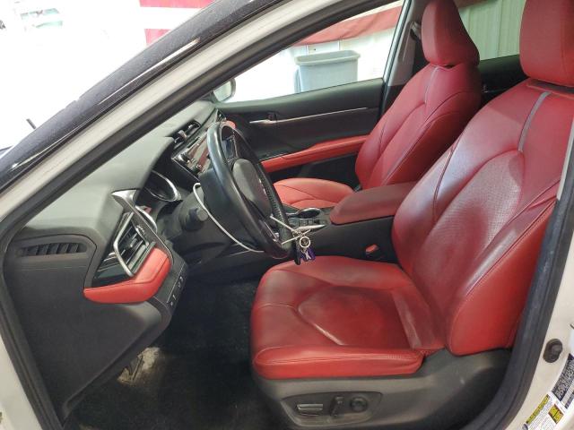 4T1BZ1HK4KU023735 - 2019 TOYOTA CAMRY XSE თეთრი ფოტო 7