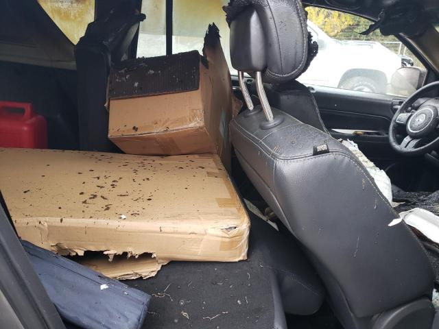 1C4NJDEB2ED521743 - 2014 JEEP COMPASS LATITUDE GRAY photo 11