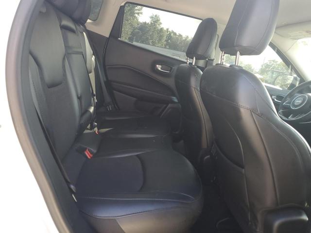 3C4NJDBBXKT599777 - 2019 JEEP COMPASS LATITUDE WHITE photo 11