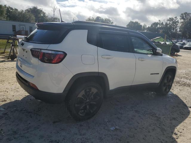 3C4NJDBBXKT599777 - 2019 JEEP COMPASS LATITUDE WHITE photo 3