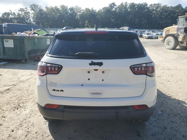 3C4NJDBBXKT599777 - 2019 JEEP COMPASS LATITUDE WHITE photo 6