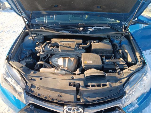 4T1BF1FK6HU803451 - 2017 TOYOTA CAMRY LE BLUE photo 11