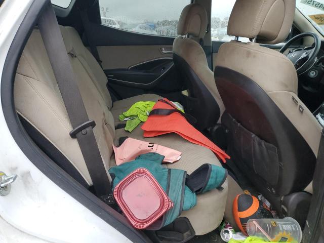 5XYZUDLB0HG412960 - 2017 HYUNDAI SANTA FE S WHITE photo 11