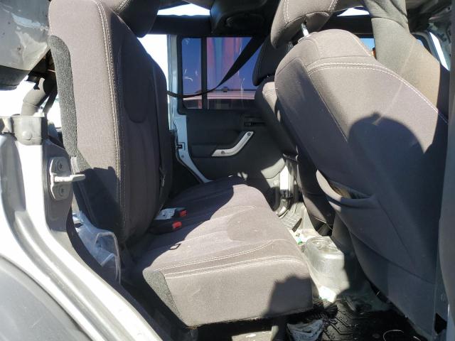 1C4BJWEG8DL601241 - 2013 JEEP WRANGLER U SAHARA SILVER photo 11