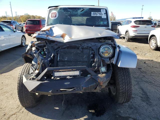 1C4BJWEG8DL601241 - 2013 JEEP WRANGLER U SAHARA SILVER photo 5