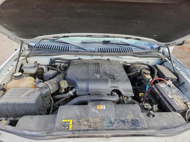 1FMZU73W22UD57580 - 2002 FORD EXPLORER XLT Weiß Foto 12