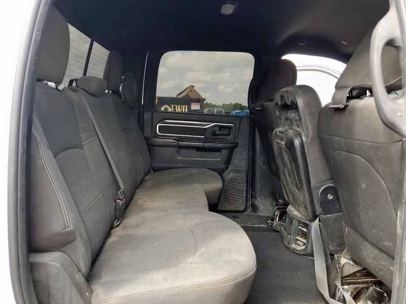 3C6UR5CJ6RG180822 - 2024 RAM 2500 TRADESMAN WHITE photo 10