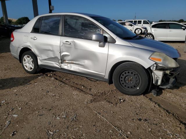 3N1BC1AP9AL451033 - 2010 NISSAN VERSA S SILVER photo 4