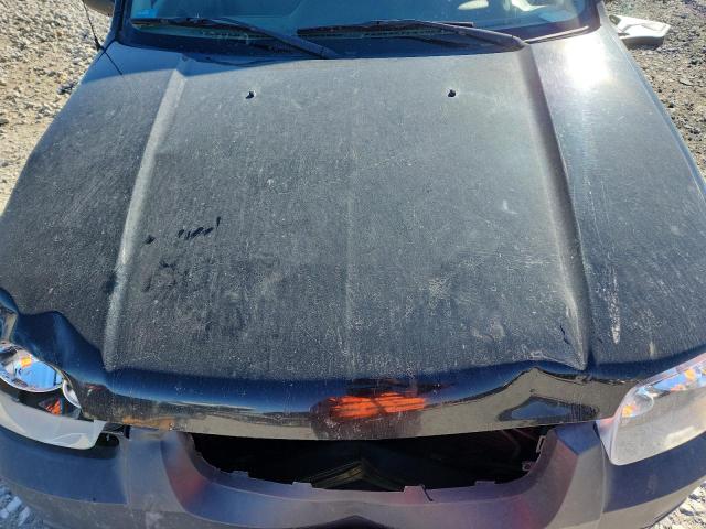 1FMYU93105KB49578 - 2005 FORD ESCAPE XLT BLACK photo 11