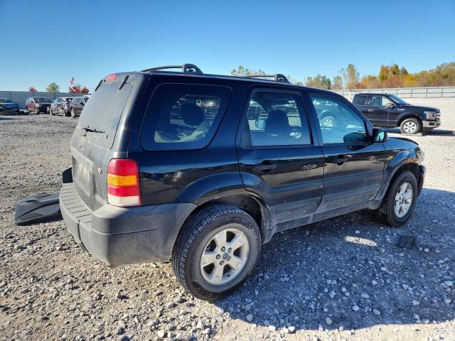 1FMYU93105KB49578 - 2005 FORD ESCAPE XLT BLACK photo 3