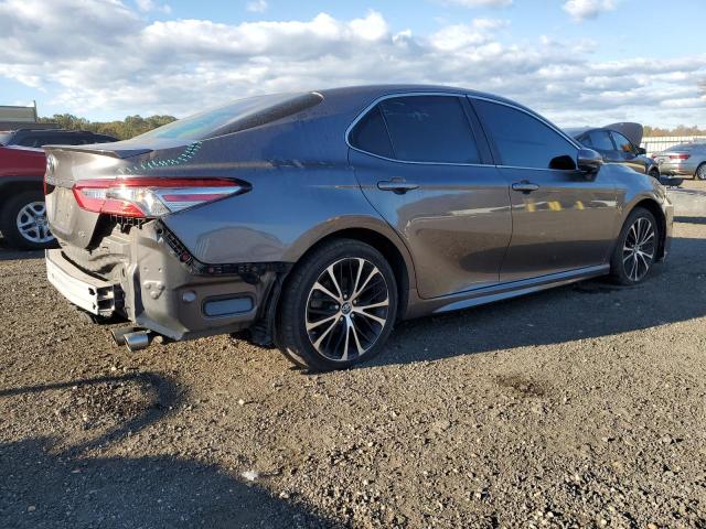 4T1B11HK6JU040736 - 2018 TOYOTA CAMRY L GRAY photo 3