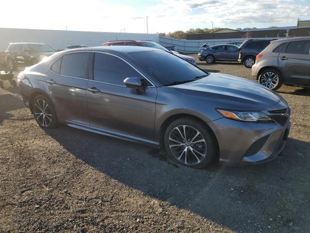 4T1B11HK6JU040736 - 2018 TOYOTA CAMRY L GRAY photo 4