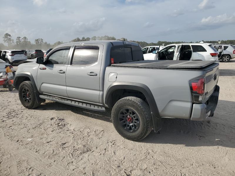 5TFCZ5AN4HX092601 - 2017 TOYOTA TACOMA DOUBLE CAB SILVER photo 2