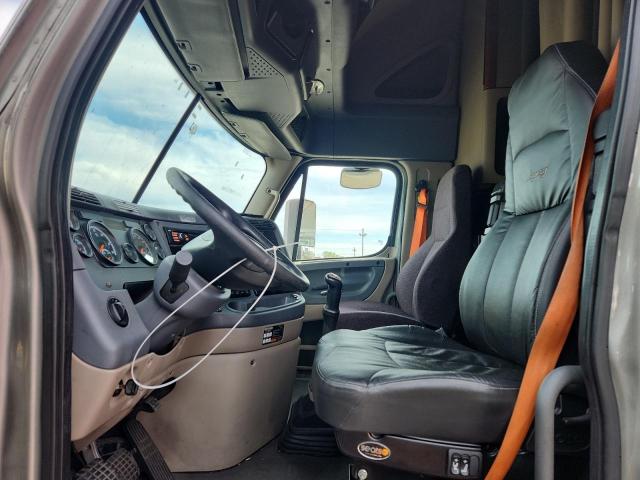 1FUJGLDR7HLHN8742 - 2017 FREIGHTLINER CASCADIA 1 Plata foto 5