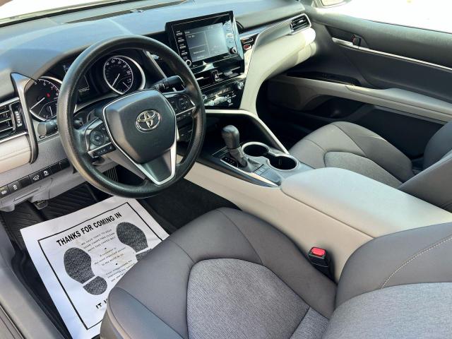 4T1C11AK4PU089909 - 2023 TOYOTA CAMRY LE Szary zdjęcie 9