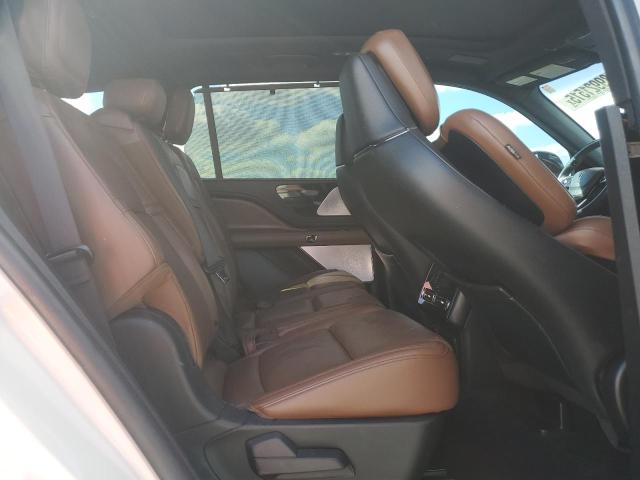 5LM5J7WC4NGL04100 - 2022 LINCOLN AVIATOR RESERVE WHITE photo 11