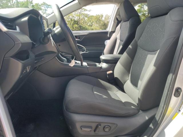 2T3W1RFV5MW118092 - 2021 TOYOTA RAV4 XLE SILVER photo 7