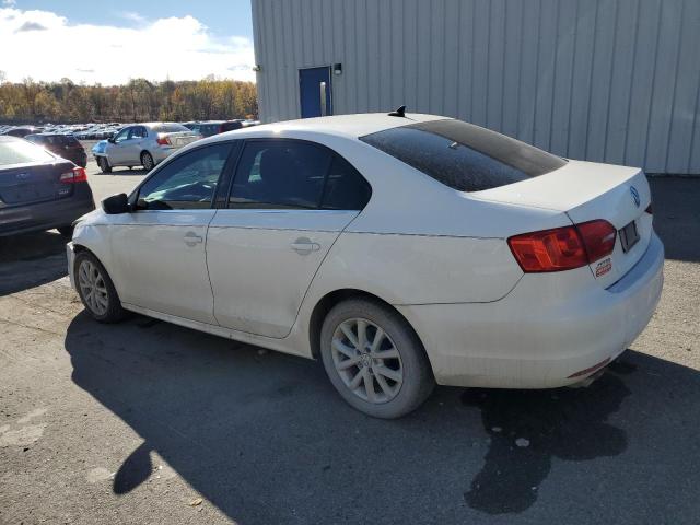 3VWDP7AJ6DM254387 - 2013 VOLKSWAGEN JETTA SE WHITE photo 2