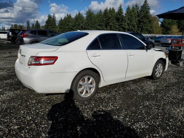 4T4BF3EK2BR172997 - 2011 TOYOTA CAMRY BASE Білий фото 3