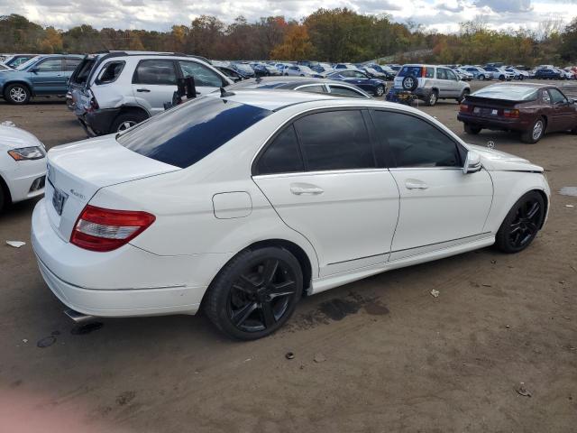WDDGF8BB1AR093236 - 2010 MERCEDES-BENZ C 300 4MATIC WHITE photo 3
