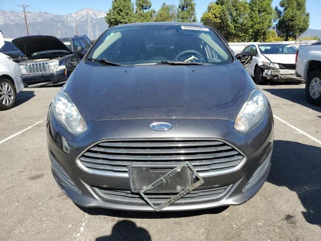 3FADP4BJ3KM127535 - 2019 FORD FIESTA SE 灰色 照片 5