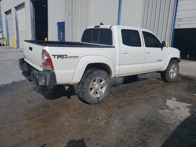 3TMLU4EN9FM196670 - 2015 TOYOTA TACOMA DOUBLE CAB WHITE photo 3