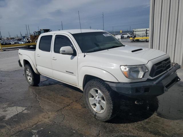3TMLU4EN9FM196670 - 2015 TOYOTA TACOMA DOUBLE CAB WHITE photo 4