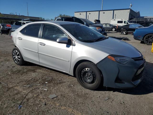 2T1BURHE4HC866562 - 2017 TOYOTA COROLLA L SILVER photo 4